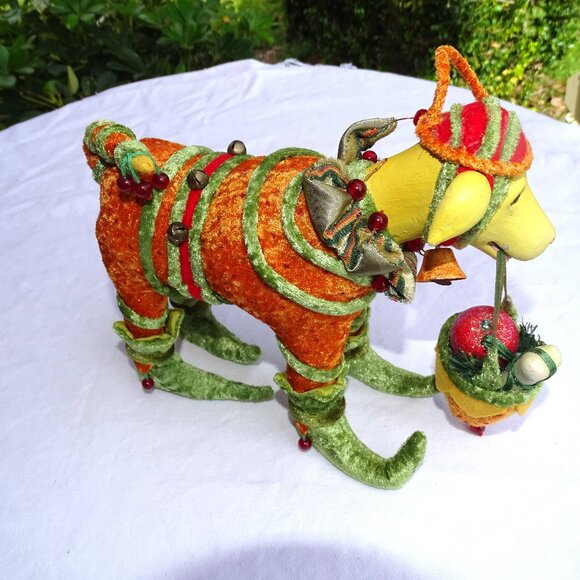 "Krinkles Labrador Retrieving Gifts Christmas Dog" by Patience Brewster - Picture 3 of 10